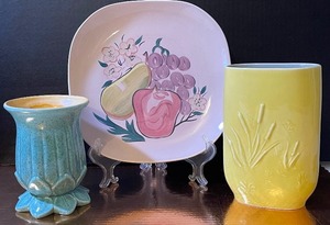 lot 74 image: Vintage Red Wing Pottery Lot of 3