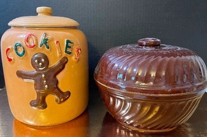 lot 77 image: Vintage Gingerbread Man Crock Cookie Jar and Covered Dish