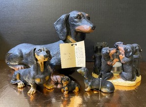 lot 79 image: Black and Tan Dachsund Weiner Dog Figurine Lot