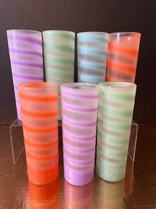 lot 150 image: Vintage MCM Frosted Swirl Glasses Tumblers Lot of 7 Pastel