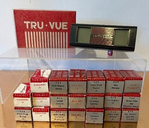 lot 158 image: Vintage Tru-Vue Stereo Viewer and 20 Rolls of Film