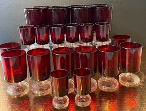 lot 194 image: Twenty Four Vintage Luminarc France Ruby Wine Glasses