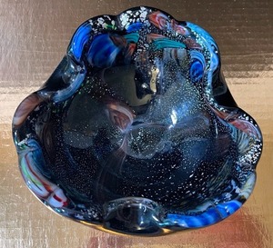 lot 207 image: Vintage Murano Tutti Frutti Confetti Art Bowl