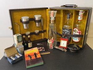 lot 297 image: Vintage Traveling Bar and Decanters Lot