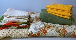 lot 315 image: Orange, Harvest Gold and Green Bedding and Curtains