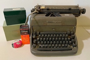 lot 316 image: Vintage Remington Metal Typewriter and Office Miscellaneous 