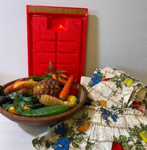 lot 321 image: Large Vintage Faux Fruit Bowl and Decor Lot