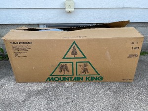 lot 325 image: 7 Artificial Christmas Tree in Box