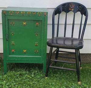 lot 338 image: Vintage Green Cabinet and Rosemaling Painted Chair