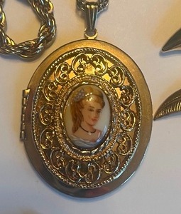 lot 131 image: Lot of Gold Costume Jewelry Cameo Locket Angel Pendant