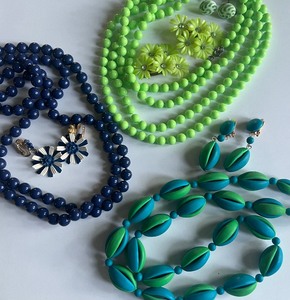 lot 141 image: Blues, Greens, Turquoise Costume Jewelry Sets Hong Kong