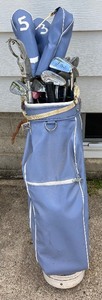 lot 331 image: Womens Right Hand Golf Clubs with Bag