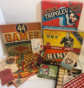 lot 364 image: Vintage Games Uncle Jims Question Fee, Bingo, 44 Games ETC