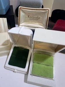 lot 377 image: Lot of Vintage Boxes for Jewelry some with Advertising