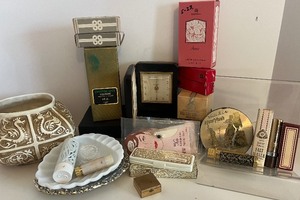 lot 381 image: Worlds Fair 1964 Compact, Vintage Revlon Lipstick Tubes New Haven Alarm Clock,