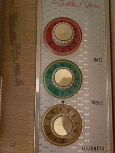 lot 413 image: Vintage Motorola Record Player in Cabinet