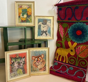 lot 440 image: Vintage Michelle Press Framed Animal Prints, Burlap Wall Hanging, Shelves