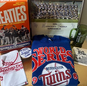 lot 357 image: Minnesota Twins and Vikings Collectibles Carl Eller Signed Photo