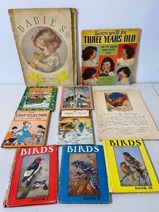 lot 523 image: Ten Vintage Childrens Books