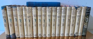 lot 562 image: Nineteen Vintage Nancy Drew Mystery Stories