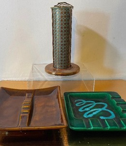 lot 551 image: Vintage Candle in Art Deco Candle Holder and Two Ceramic Ashtrays