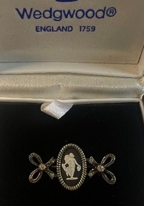 lot 428 image: Wedgewood Petite Brooch Sterling Silver Cameo Nymph or Goddess