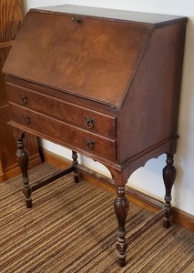 lot 491 image: Antique Secretary Desk with Key