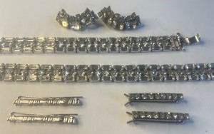lot 447 image: Vintage Rhinestone Bracelet and Choker Set, Earrings and Hair BarrettesClips