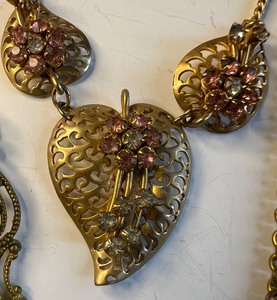lot 429 image: Vintage Jewelry Pink and Aqua Stones