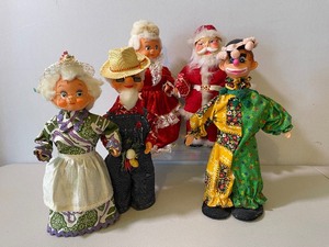 lot 464 image: Handmade Vintage Soap Bottle Dolls Kitschy Fun Mr and Mrs Santa Clause