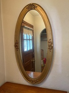 lot 471 image: Antique Mirror