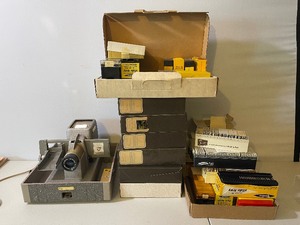 lot 475 image: TDC Headliner 303 Selectron Slide Projector and Large LOT of Vacation Slides