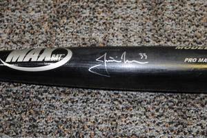 Minnesota Twins Justin Morneau Full Size Pro Model B21 Max Bat Autographed Crack In Handle