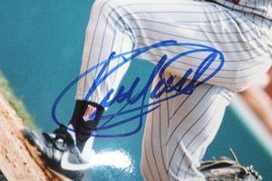 Minnesota Twins Kirby Puckett 10x8 Photograph Autograph W JSA LOA #XX94213