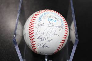 1999 Minnesota Twins Team Signed Ball 26 Autographs W JSA LOA #XX31939