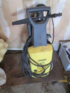 lot 2 image: Karcher K3.99 Electric Pressure washer with hose and Wand as shown