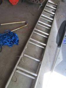 lot 15 image: 8ft Aluminum extension ladder