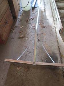 lot 19 image: Metal roof rake