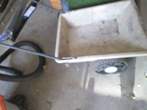 lot 29 image: EZ Cart by Republic lawn and garden cart