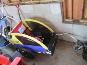 lot 35 image: Burley pull behind 2-seating bicycle cart carrier for the kids or even groceries