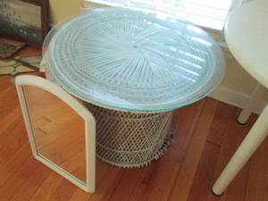 lot 54 image: White Wicker Shabby Chic patio side table with removable round glass top and white framed wall mount mirror