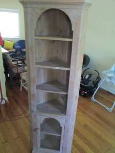 lot 61 image: Well crafted 6ft Wood corner shelf with lower glass front door
