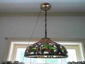 lot 71 image: Tiffany Style Stained glass pendulum light fixturebuyer responsible to bring proper tools and remove from structure