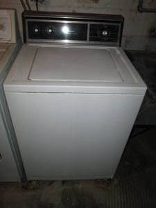 lot 79 image: Kenmore 70 series top load washing machine