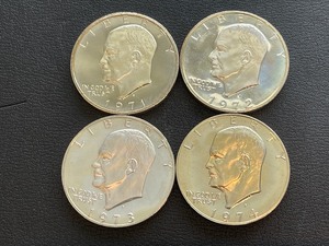 lot 68 image: Eisenhower Silver Dollar Proofs