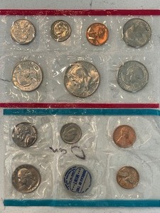 lot 99 image: U.S. Mint Sets