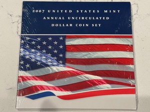lot 151 image: 2007 U.S. Mint Annual Uncirculated Dollar Coin Set
