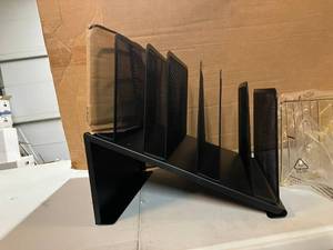 lot 114 image: Gold and Black Desk Accessories