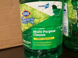 lot 107 image: Clorox Fraganzia Cleaner