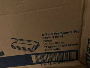 lot 31 image: C-Fold Towels